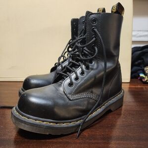 Dr. Martens 1919 Boots